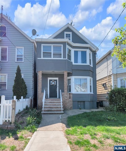 26 Grand St, Garfield, NJ 07026