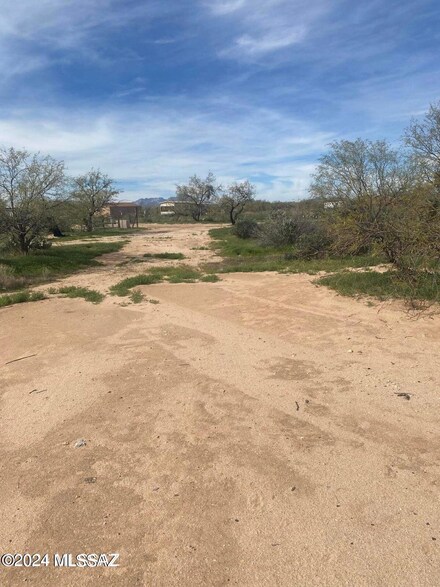 12140 W Daviti Ln, Three Points, AZ 85736