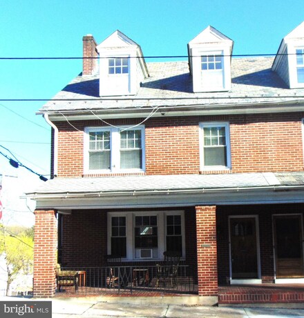 1132 Mahantongo St, Pottsville, PA 17901