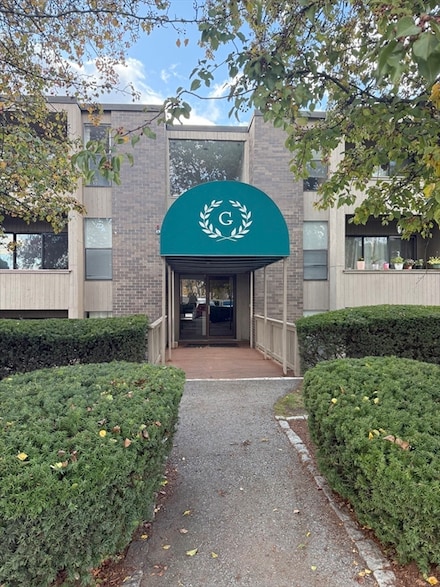 42 Shrewsbury Green Dr Unit F, Shrewsbury, MA 01545