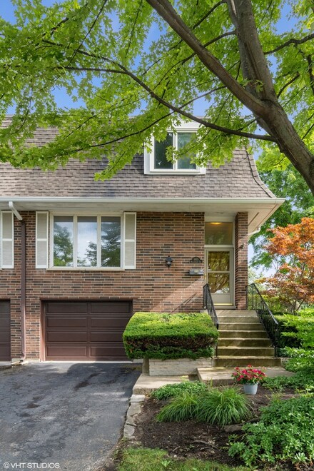 1855 Willowview Terrace Unit 1855, Northfield, IL 60093