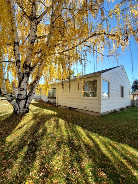 208 2nd Ave NW, Choteau, MT 59422
