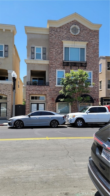 284 S Prospect Ave, Tustin, CA 92780