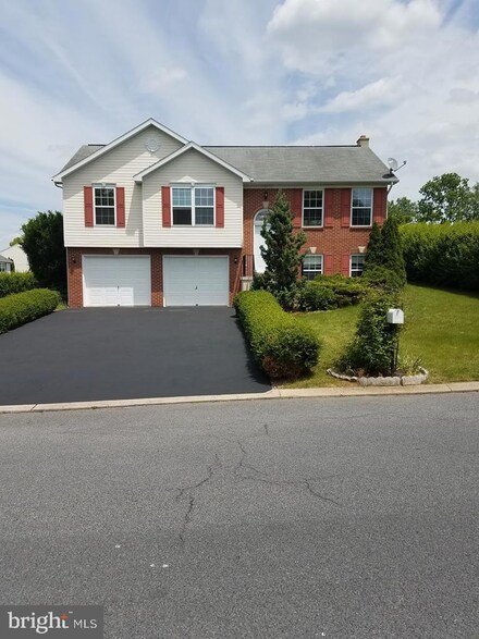 128 Tealbriar Ln, Bellefonte, PA 16823