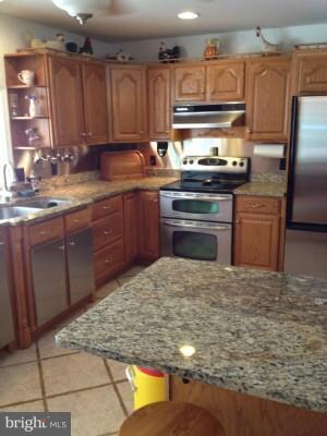 3914 River Club Dr, Edgewater, MD 21037