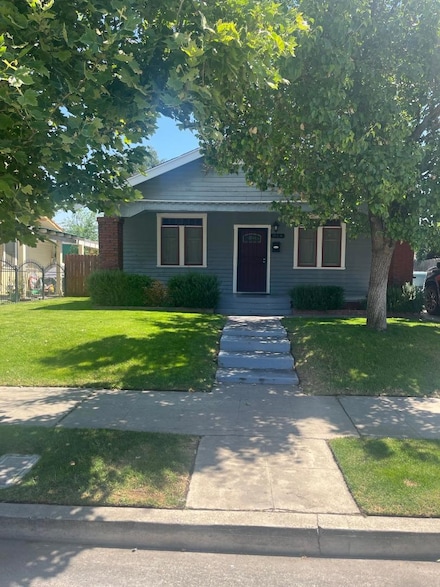 814 N Roosevelt Ave, Fresno, CA 93728