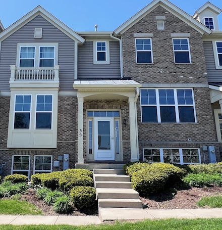 56 Veneto Ct, Streamwood, IL 60107