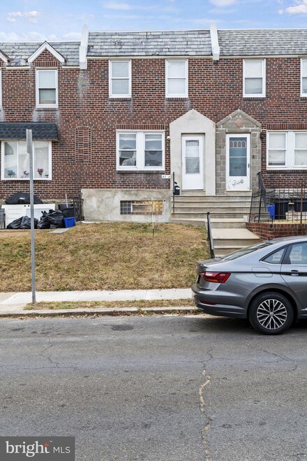 4528 Tudor St, Philadelphia, PA 19136
