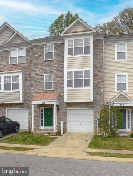648 Burr Oak Ct, Prince Frederick, MD 20678