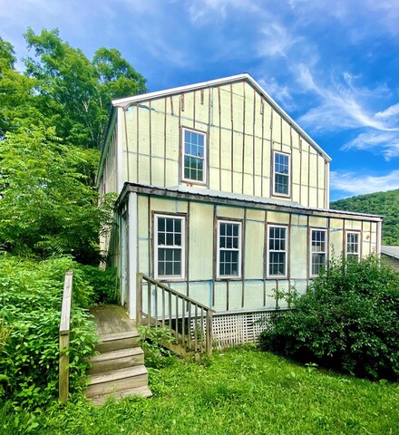 20 Maple St, Durbin, WV 26264