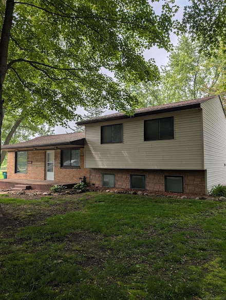 60606 Avendt Dr, Lenox, MI 48048