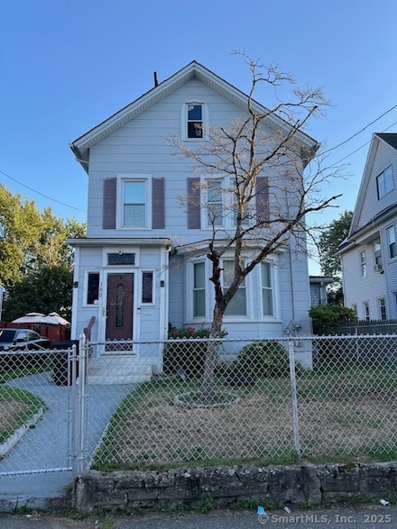 180 Holly St, Bridgeport, CT 06607