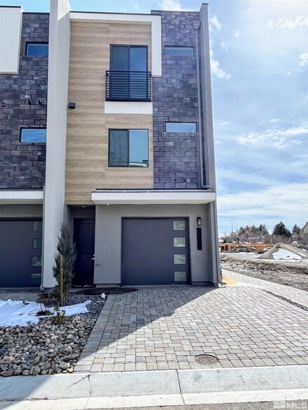2592 Flowing Stream St Unit LOT 16, Reno, NV 89503