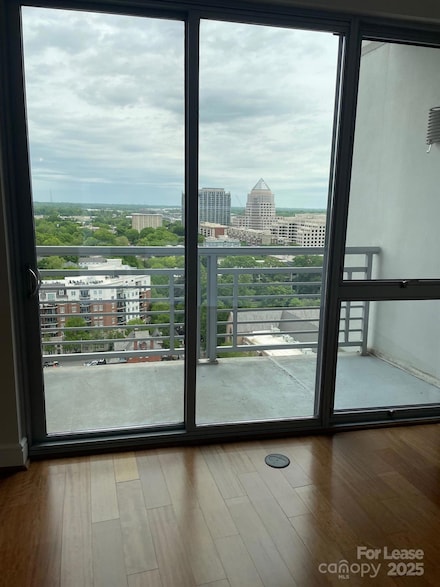 333 W Trade St Unit 1602, Charlotte, NC 28202