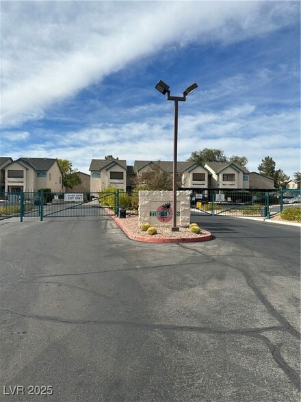5121 Lindell Rd Unit 104, Las Vegas, NV 89118