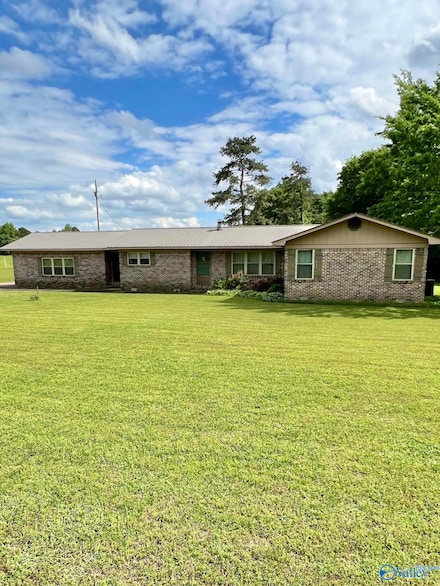 2152 County Road 49, Section, AL 35771