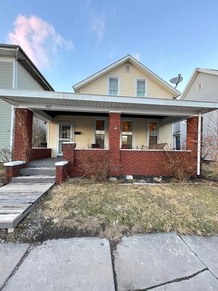 312 E Mansfield St, Bucyrus, OH 44820