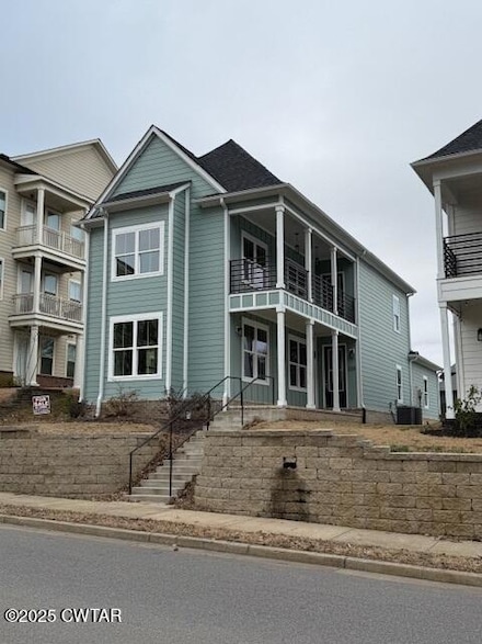 225 W Deaderick St, Jackson, TN 38301