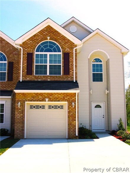 7571 Villa Ct, Gloucester Point, VA 23062