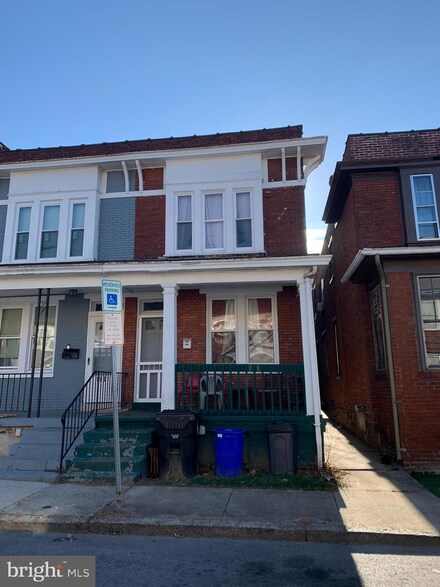 1929 Zarker St, Harrisburg, PA 17104