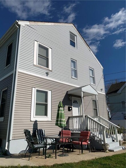 49 Ellery St, Providence, RI 02909