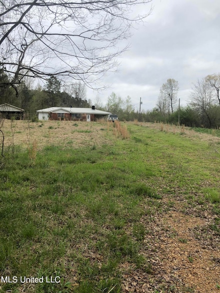 6910 Bowling Green Rd, Durant, MS 39063