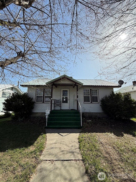 313 Birch St S, Omak, WA 98841