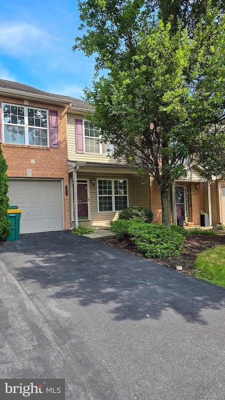 1227 Cross Creek Dr, Mechanicsburg, PA 17050