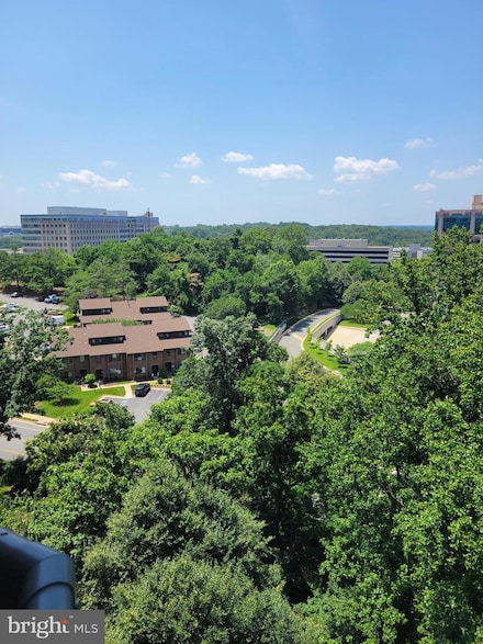 8370 Greensboro Dr Unit 908, McLean, VA 22102