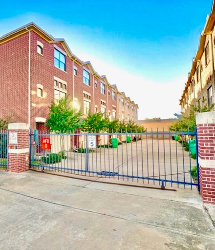 2710 Hullsmith Dr Unit 902, Houston, TX 77063