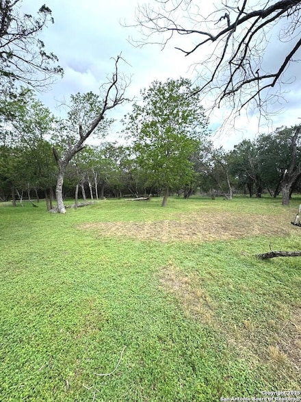 2445 Broad Oak Dr, Bandera, TX 78003