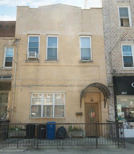 6811 13th Ave, Brooklyn, NY 11219