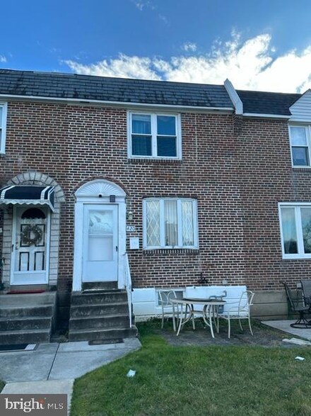 420 Pine St, Glenolden, PA 19036