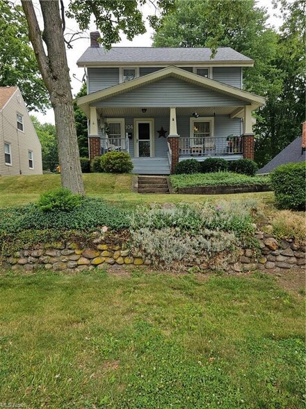 104 Hawk Ave, Akron, OH 44312