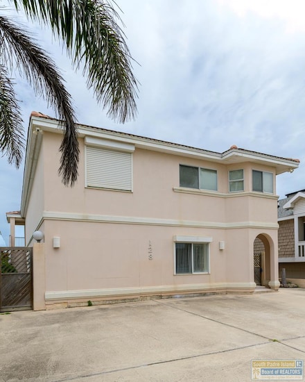 128 E Carolyn Dr, South Padre Island, TX 78597