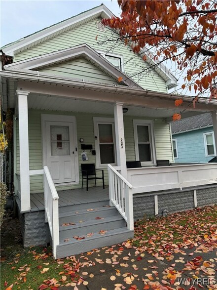233 Thompson St, Buffalo, NY 14207