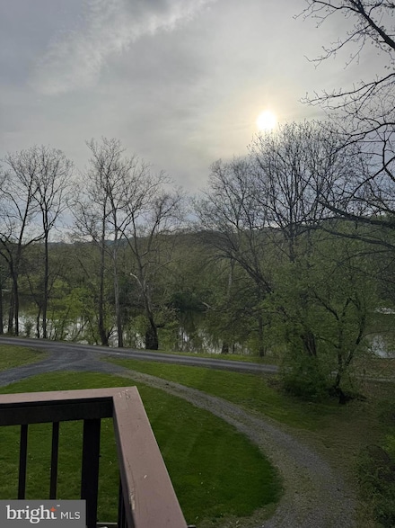 562 Misty Meadow Ln, Bentonville, VA 22610
