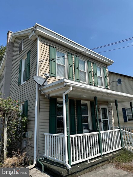 19 Juniata St, Middletown, PA 17057