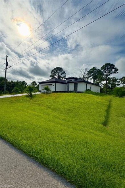 3215 75th St W, Lehigh Acres, FL 33971