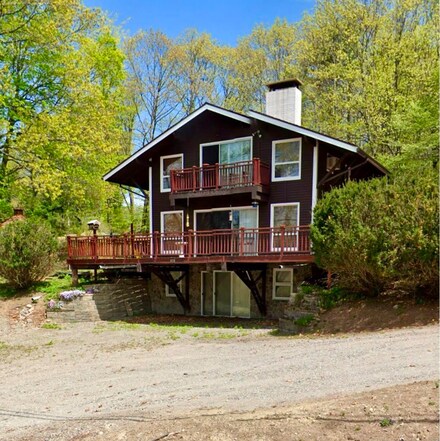970 Cherry Valley Rd, Gilford, NH 03249