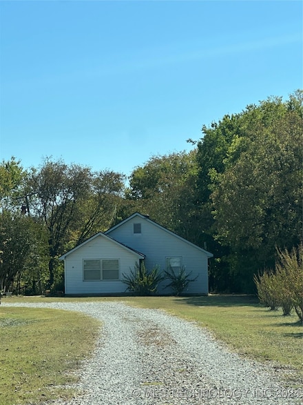 165 Ury Rd, Caddo, OK 74729