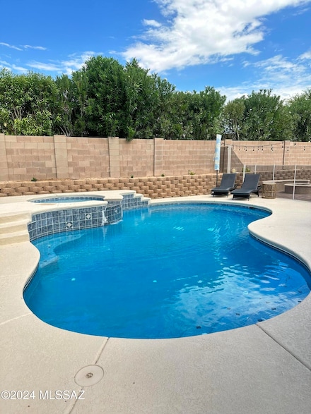 8231 N Equator Loop, Tucson, AZ 85741