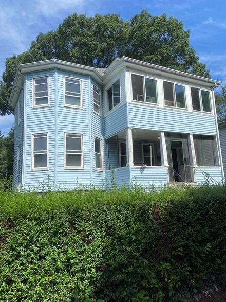 17 Seminole St, Boston, MA 02136