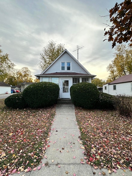 722 S Market St, Winamac, IN 46996