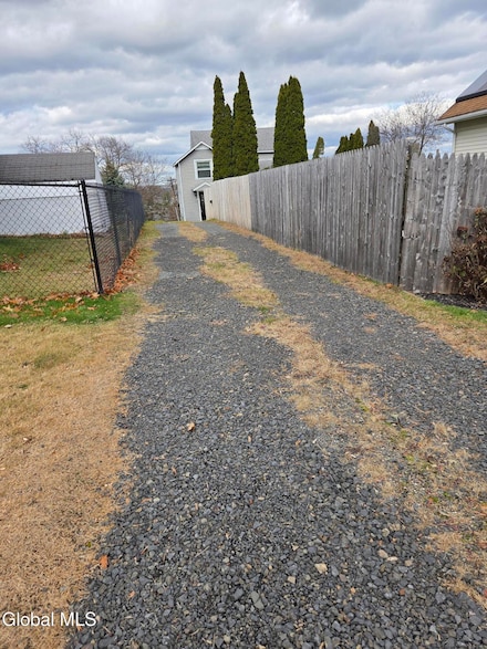 5 Maple St, Rensselaer, NY 12144