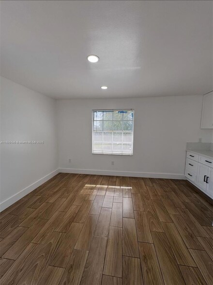 617 NW 3rd Ave Unit C, Hallandale Beach, FL 33009