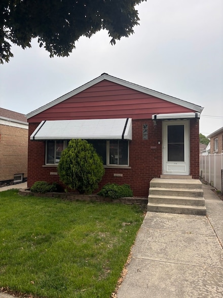 4745 S Leamington Ave, Chicago, IL 60638