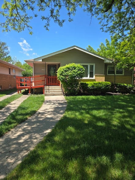 17506 Bernadine St, Lansing, IL 60438