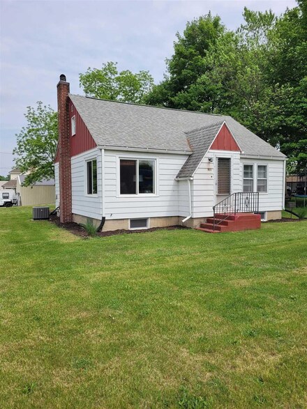 801 S Detroit St, Lagrange, IN 46761
