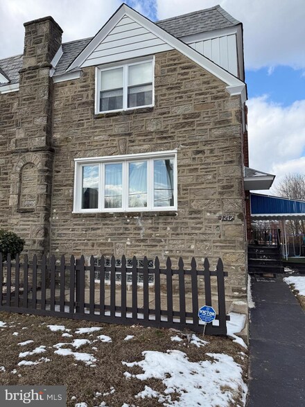 1211 E Johnson St, Philadelphia, PA 19138